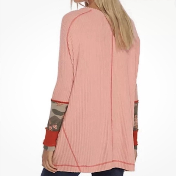 We The Free Lovin Leopard Oversize Thermal Top - Picture 14 of 16